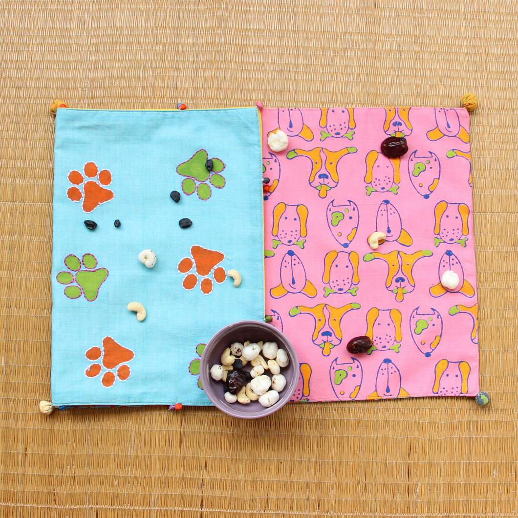 blue paws & pink bhao-bhao table mats (Set of 2)