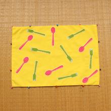 Load image into Gallery viewer, yellow kata-chamach &amp; pink sheru table mats (set of 2)
