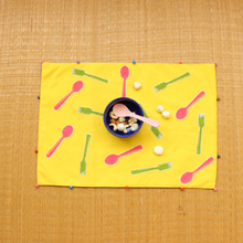 Load image into Gallery viewer, kata-chamach table mat yellow
